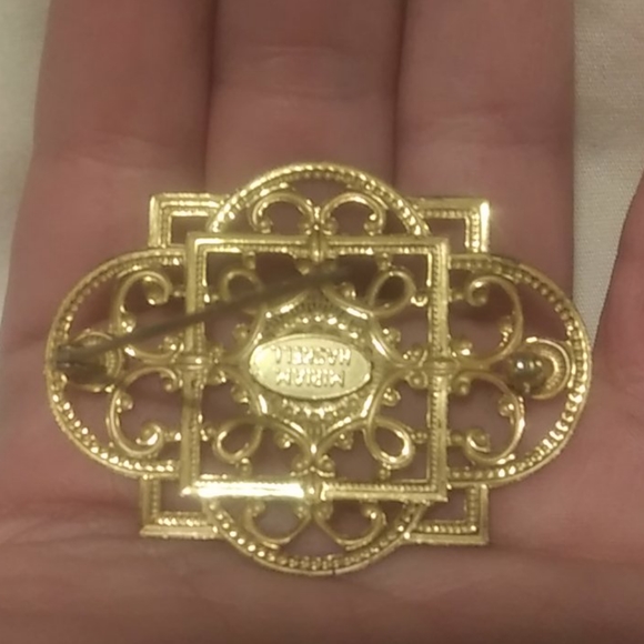 Signed Miriam Haskell Brooche - Picture 4 of 6